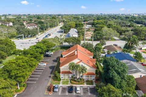 $324,999 | 4600 West McNab Road, Unit A2, Pompano Beach, FL 33069