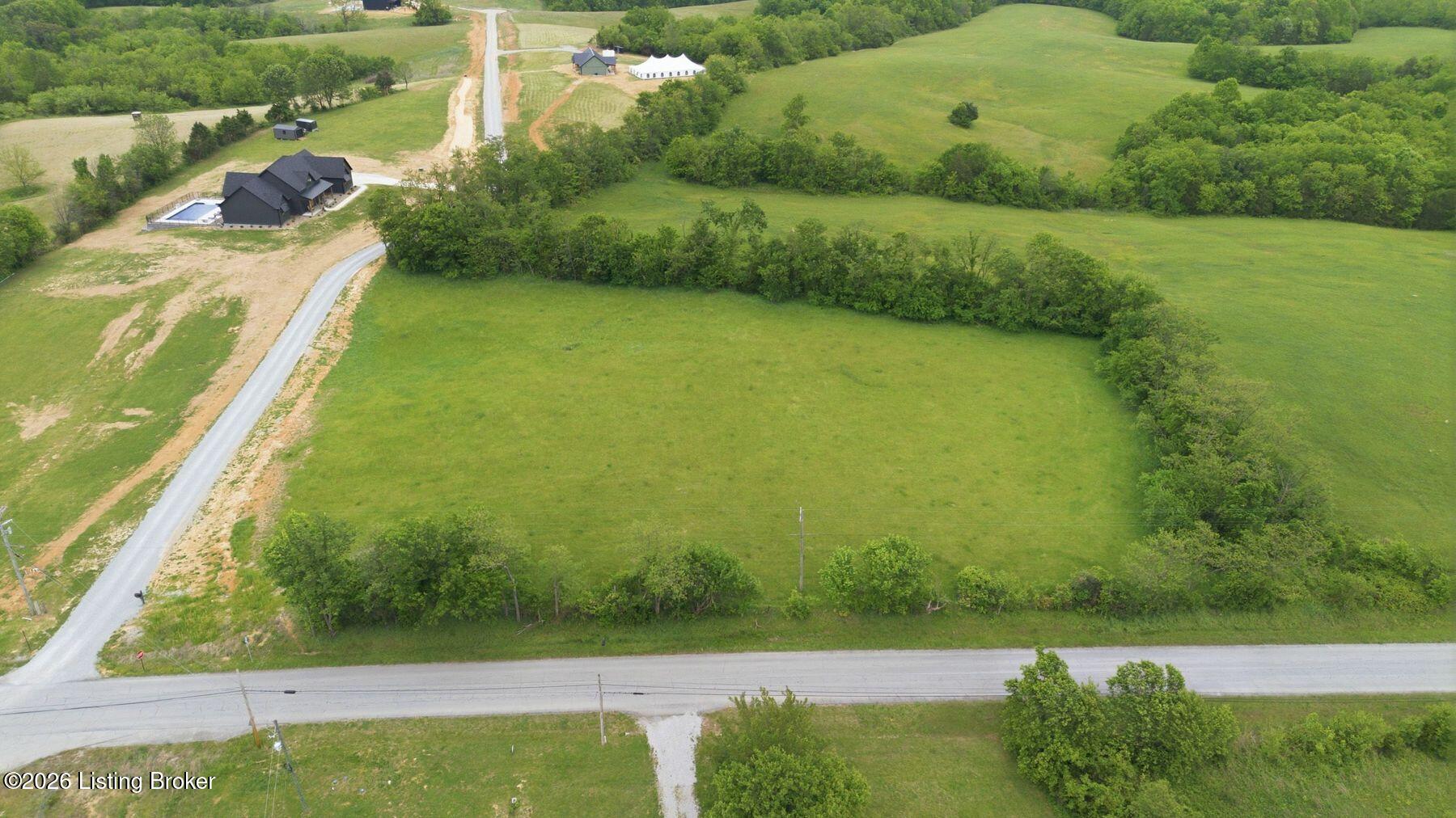 1 Colonel Cox Road North Coxs Creek, KY 40013 - Photo 4 of 20 photo_online_003