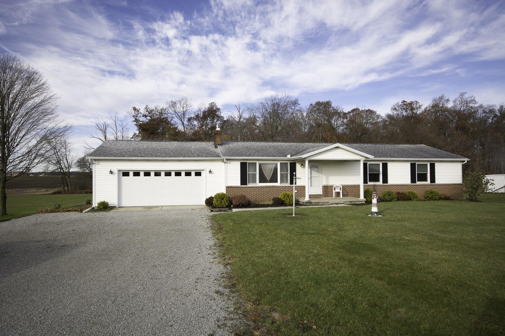10627 Rupert Road Wapakoneta, OH 45895 - Photo 2 of 22 Gallery Image 2