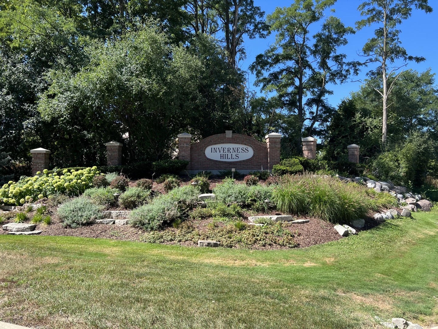 1727 Galloway Circle Inverness, IL 60010 - Photo 2 of 84 Gallery Image 2