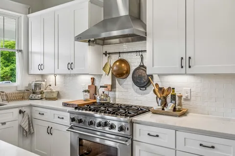 $900,000 | 1765 Theta Pike, Columbia, TN 38401