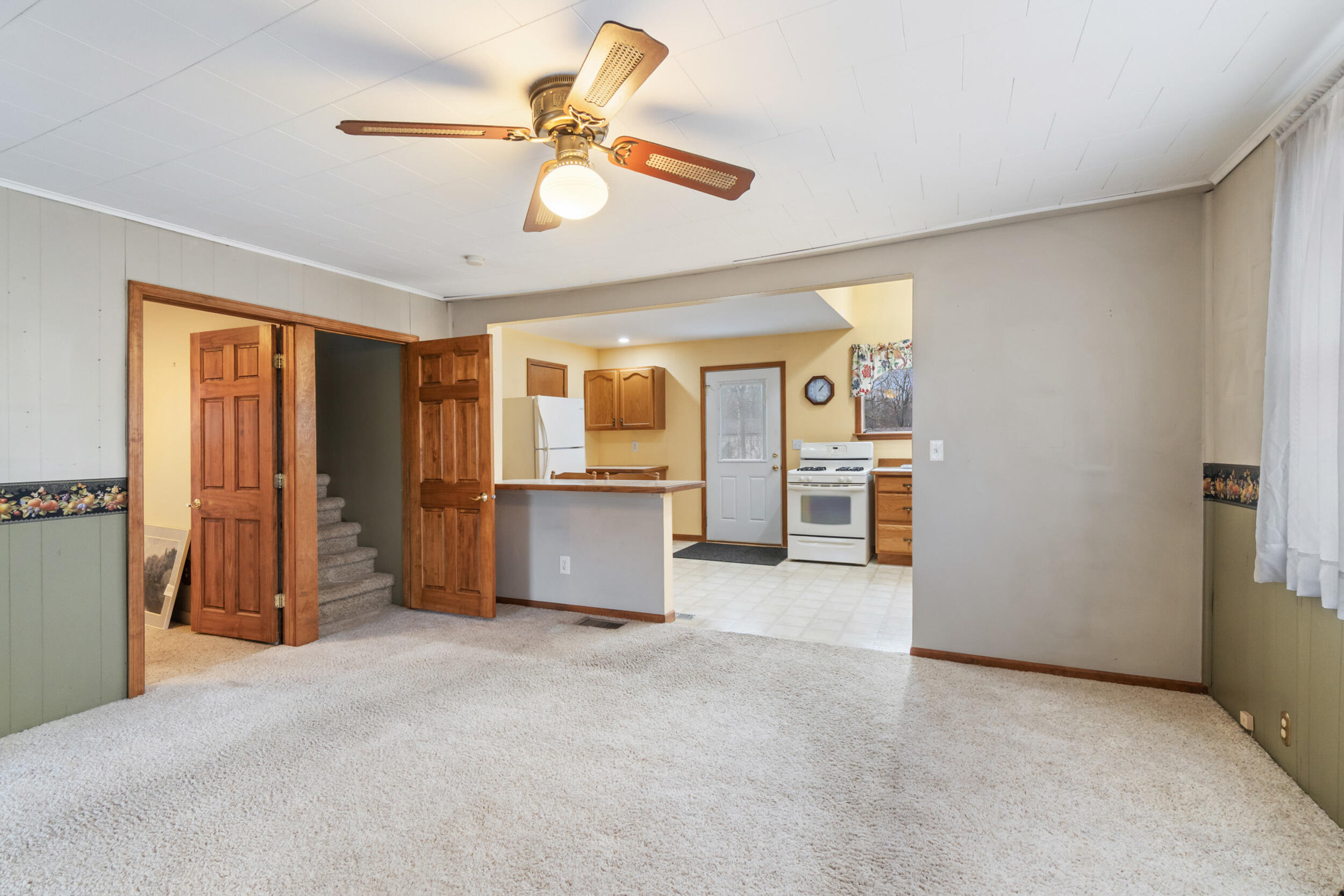 927 George Street Jackson, MI 49202 - Photo 8 of 42 10_927 george st jackson mi - 00014