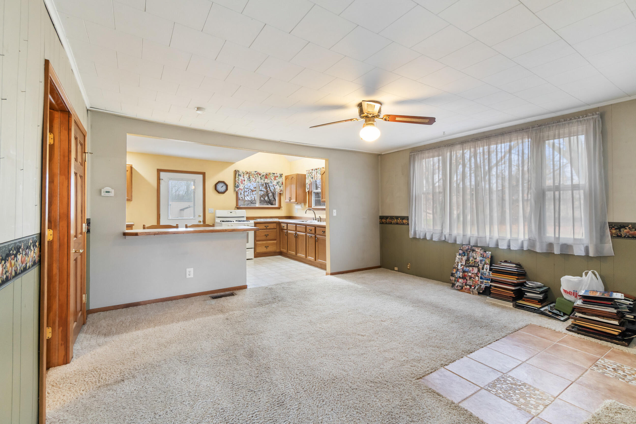 927 George Street Jackson, MI 49202 - Photo 9 of 42 9_927 george st jackson mi - 00017