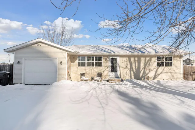 $271,000 | 3937 233rd Lane Northwest, St. Francis, MN 55070