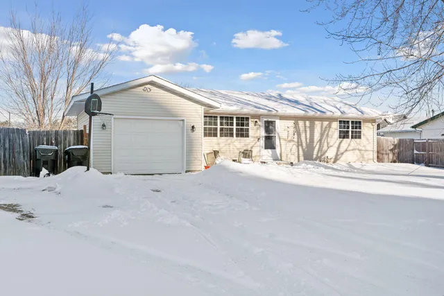 $271,000 | 3937 233rd Lane Northwest, St. Francis, MN 55070