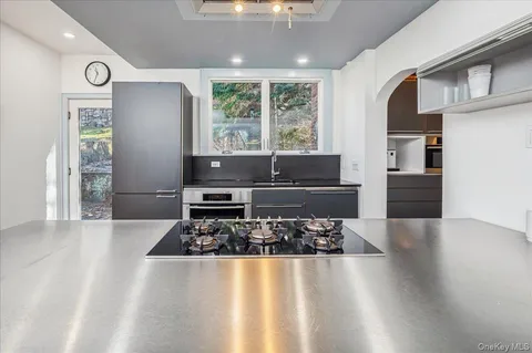 $1,399,000 | 61 Pinecrest Drive, Hastings-on-Hudson, NY 10706