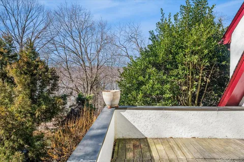 $1,399,000 | 61 Pinecrest Drive, Hastings-on-Hudson, NY 10706