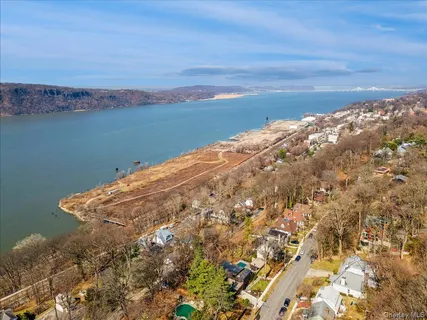 $1,399,000 | 61 Pinecrest Drive, Hastings-on-Hudson, NY 10706