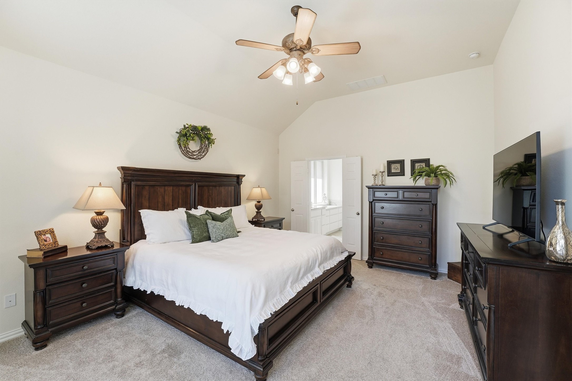 27118 Cross Pointe Court Fulshear, TX 77441 - Photo 17 of 40 Primary bedroom