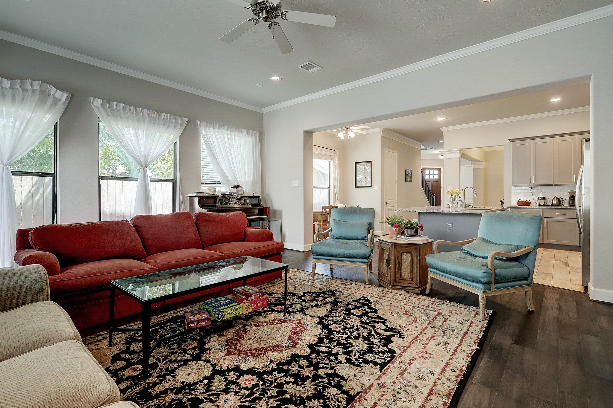 5326 Larkin Street Houston, TX 77007 - Photo 9 of 20 Another view of the light filled open living area