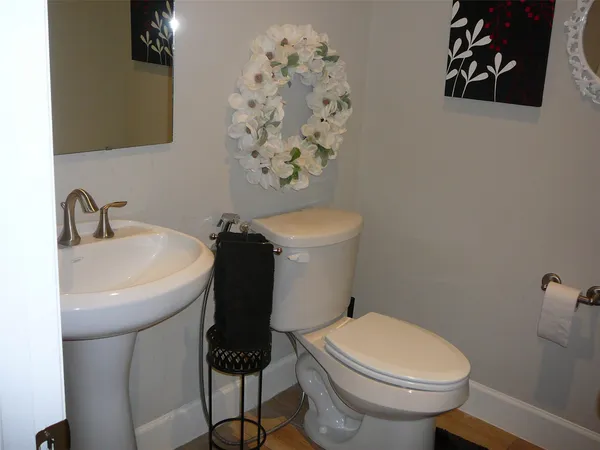 $3,950 | 5326 Larkin Street, Houston, TX 77007