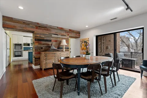 $799,000 | 929 West Ainslie Street, Unit 3, Chicago, IL 60640