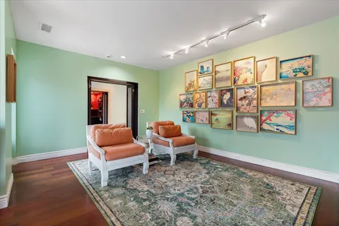 $799,000 | 929 West Ainslie Street, Unit 3, Chicago, IL 60640