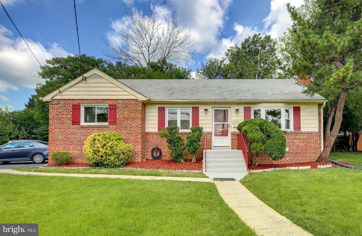 5818 Amherst Avenue Springfield, VA 22150 - Photo 1 of 30 Exterior (Front)