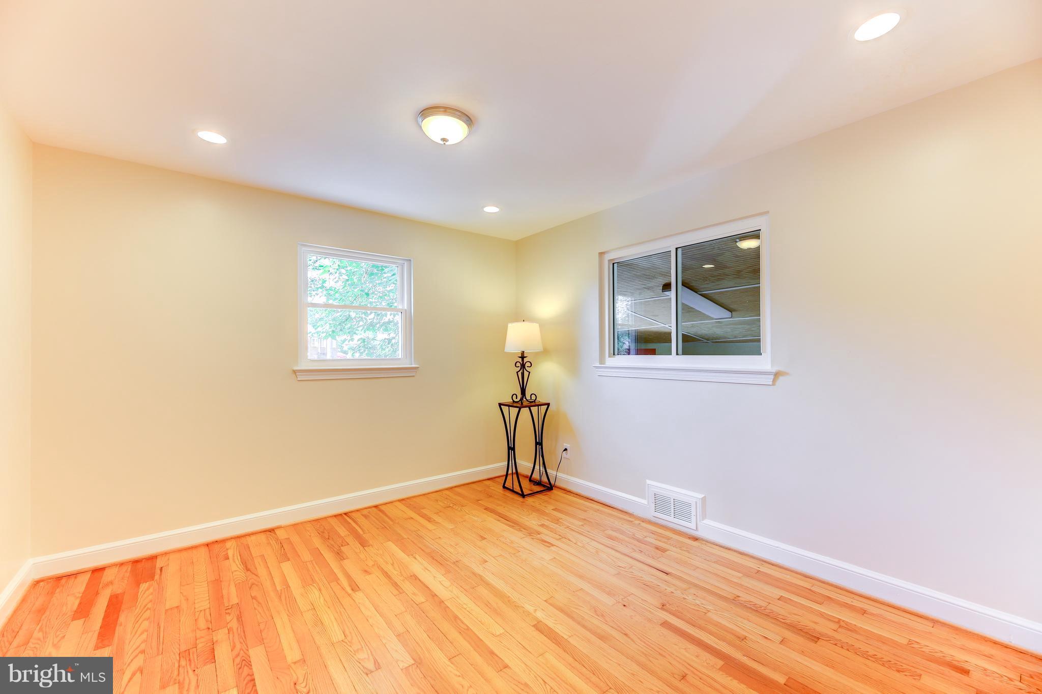 5818 Amherst Avenue Springfield, VA 22150 - Photo 13 of 30 Second Bedroom