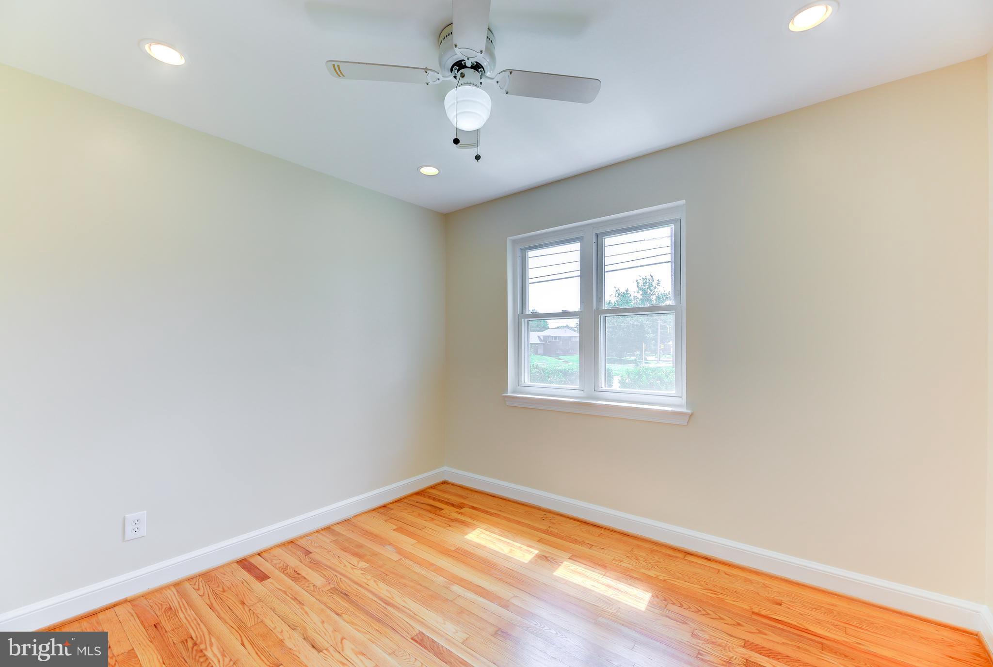 5818 Amherst Avenue Springfield, VA 22150 - Photo 14 of 30 Third bedroom