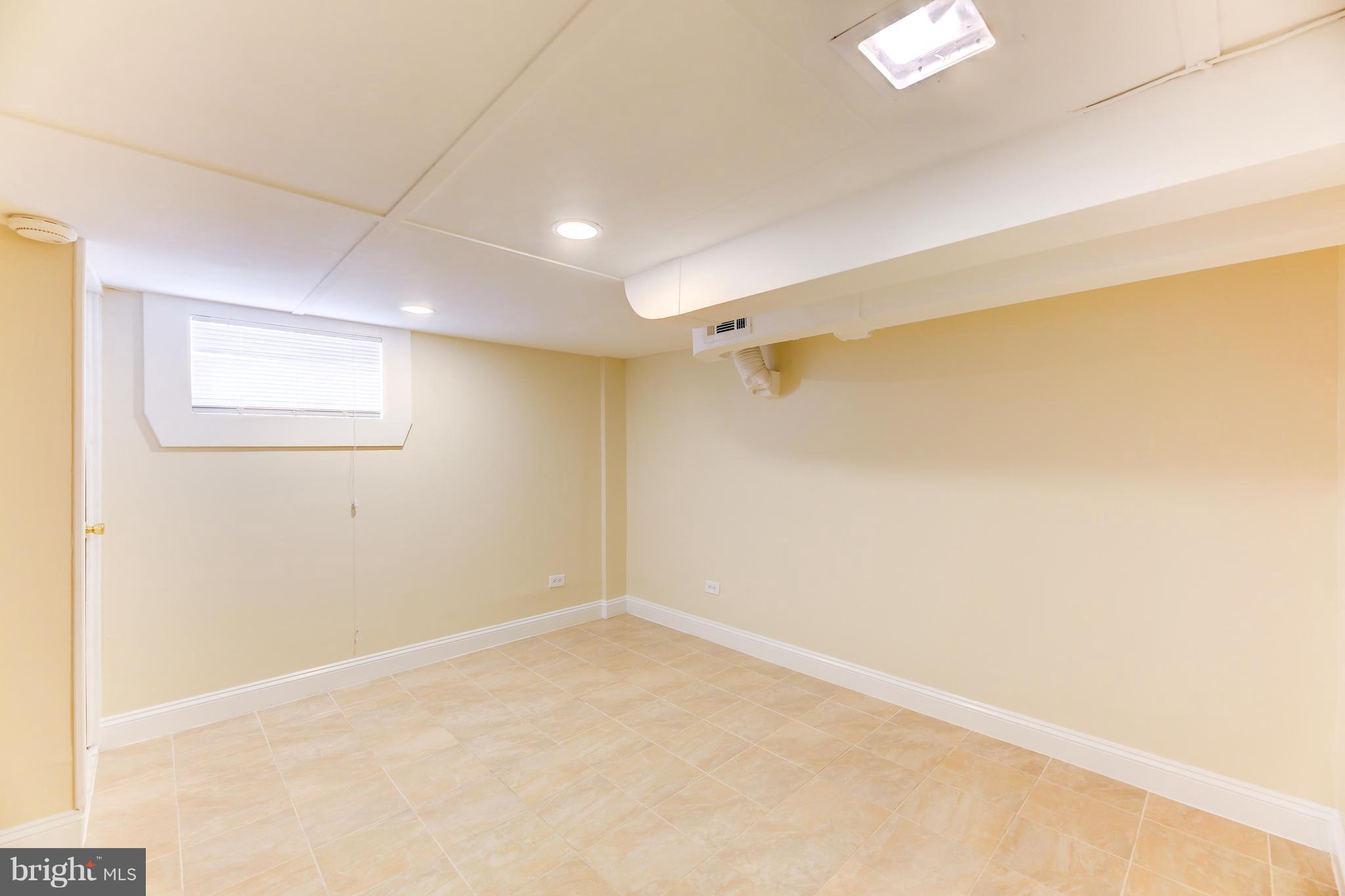 5818 Amherst Avenue Springfield, VA 22150 - Photo 20 of 30 Potential Bedroom 1