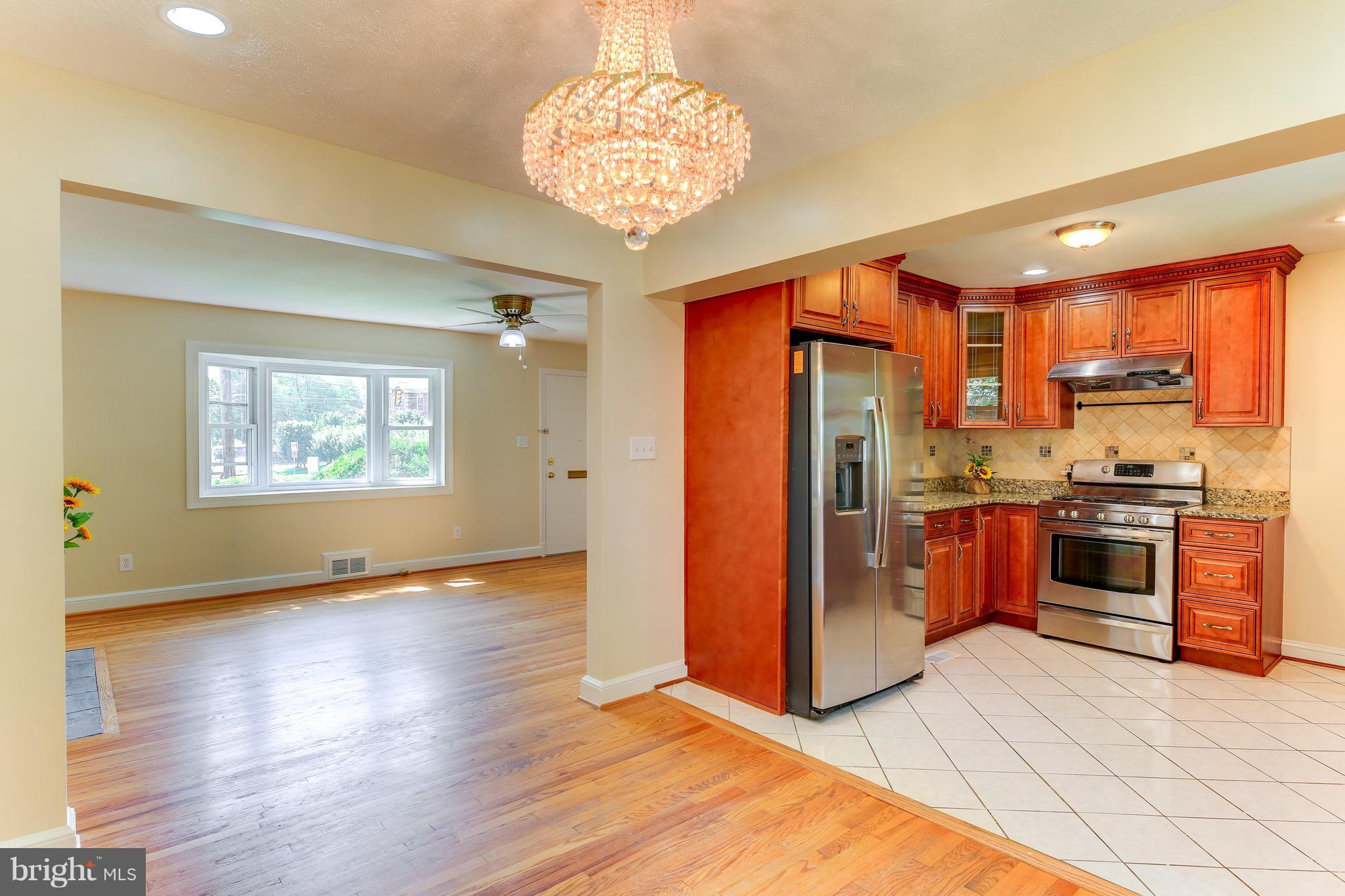 5818 Amherst Avenue Springfield, VA 22150 - Photo 7 of 30 Dining Room