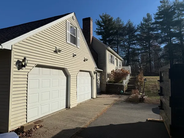 $450,000 | 35 Lakeshore Drive, Wilbraham, MA 01095