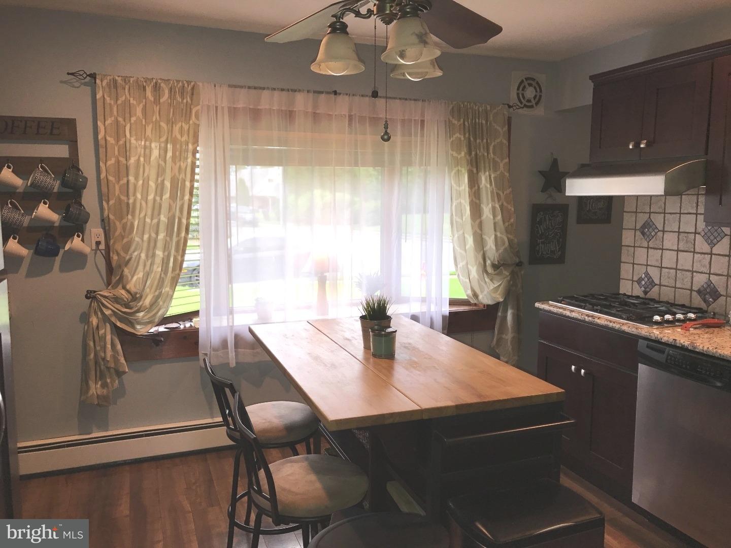 2829 Nightingale Road Philadelphia, PA 19154 - Photo 8 of 22 Kitchen