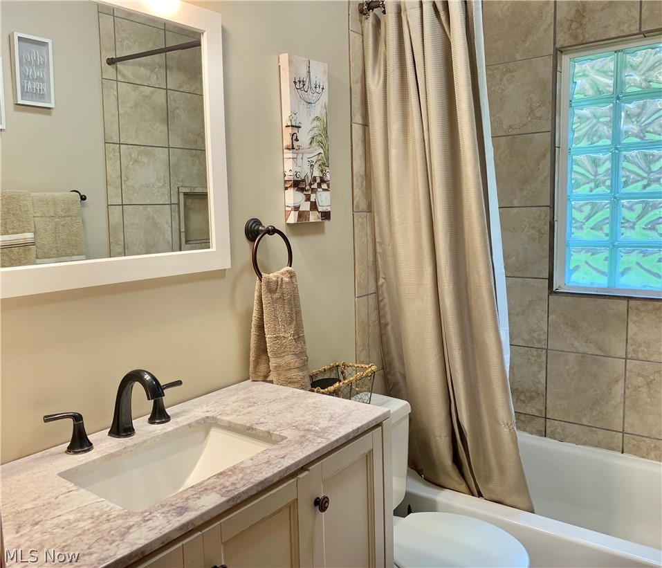 2162 Thomas Hubbard Road Hubbard, OH 44425 - Photo 15 of 31 Gallery Image 15