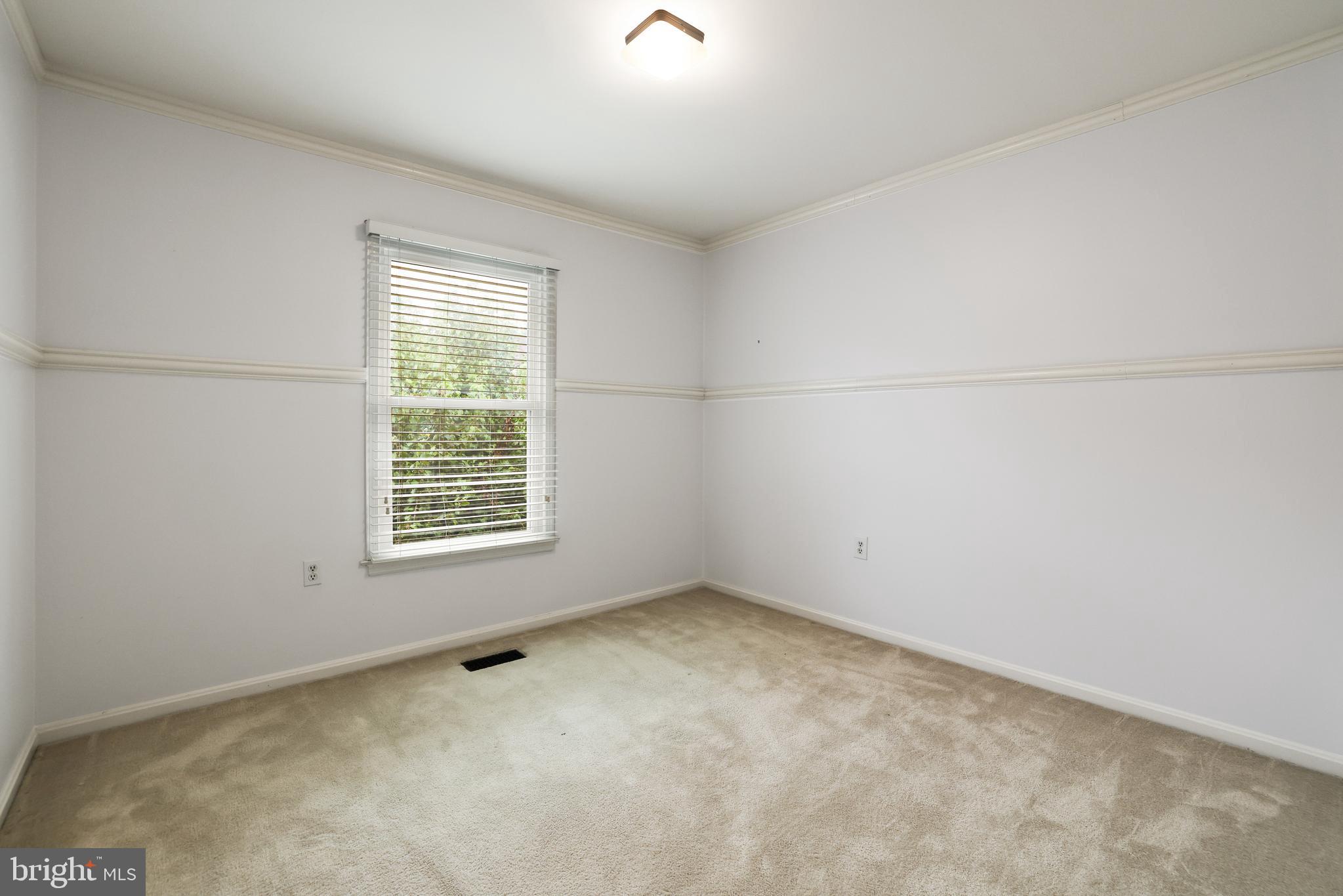 10929 Pebble Run Drive Silver Spring, MD 20902 - Photo 20 of 32 Gallery Image 20