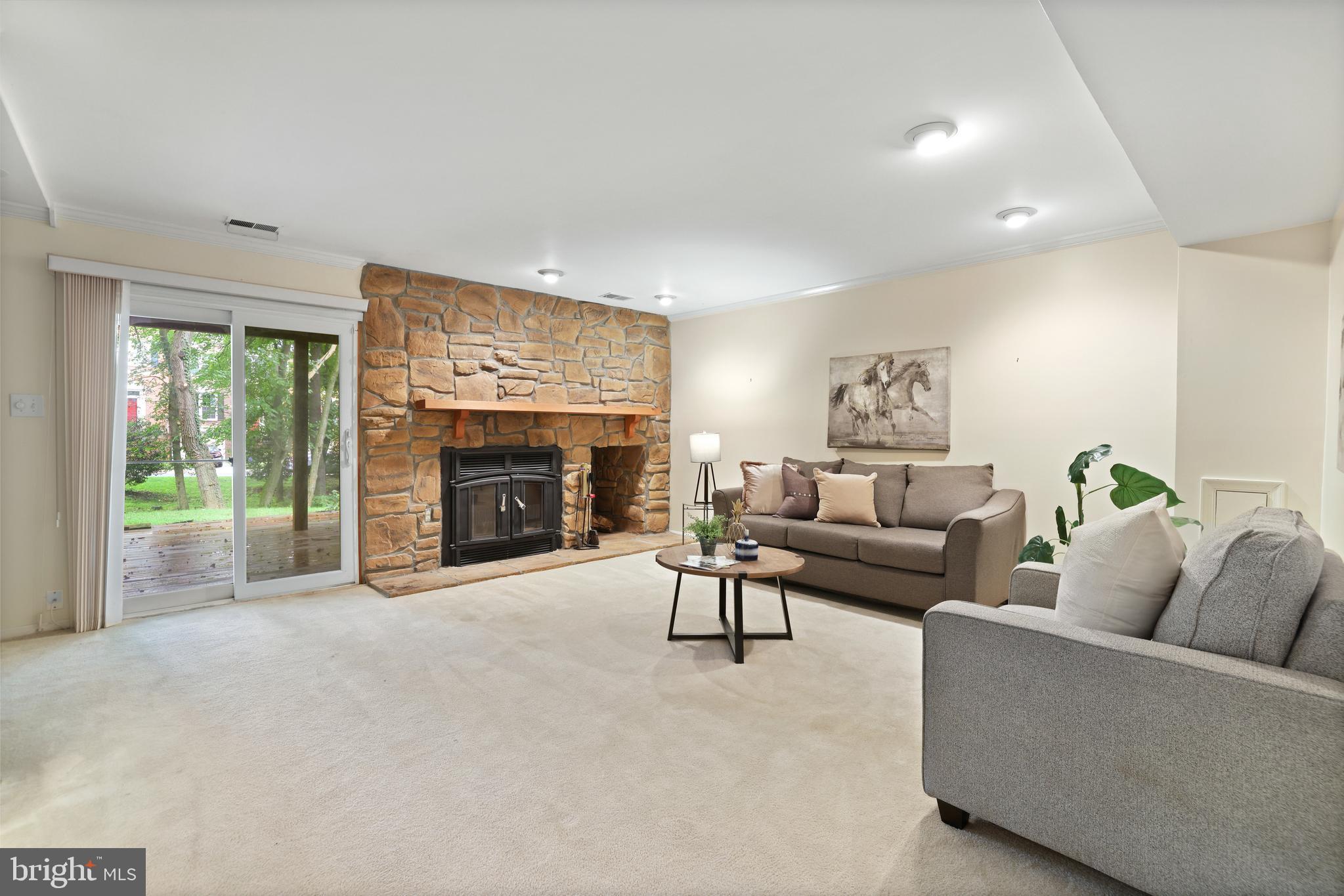 10929 Pebble Run Drive Silver Spring, MD 20902 - Photo 25 of 32 Gallery Image 25