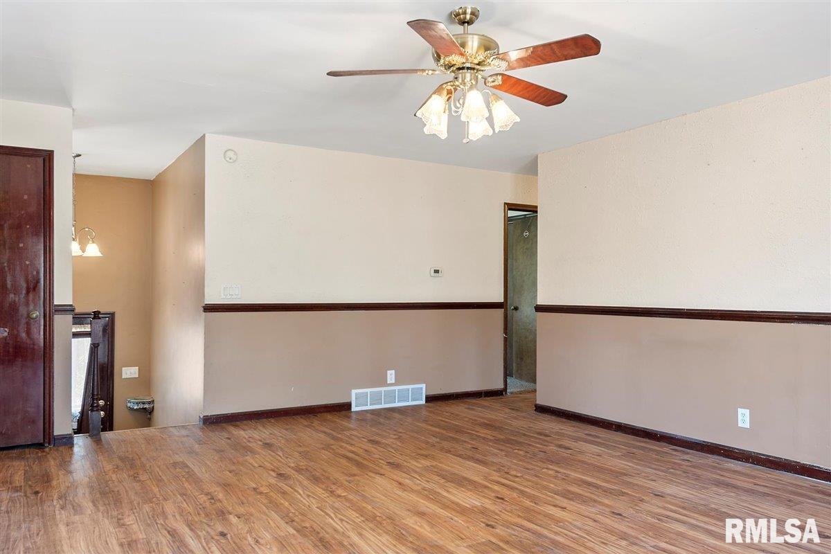 22 Illmo Drive Springfield, IL 62711 - Photo 7 of 43