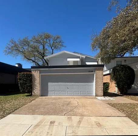 $2,300 | 1338 El Camino Real, Euless, TX 76040