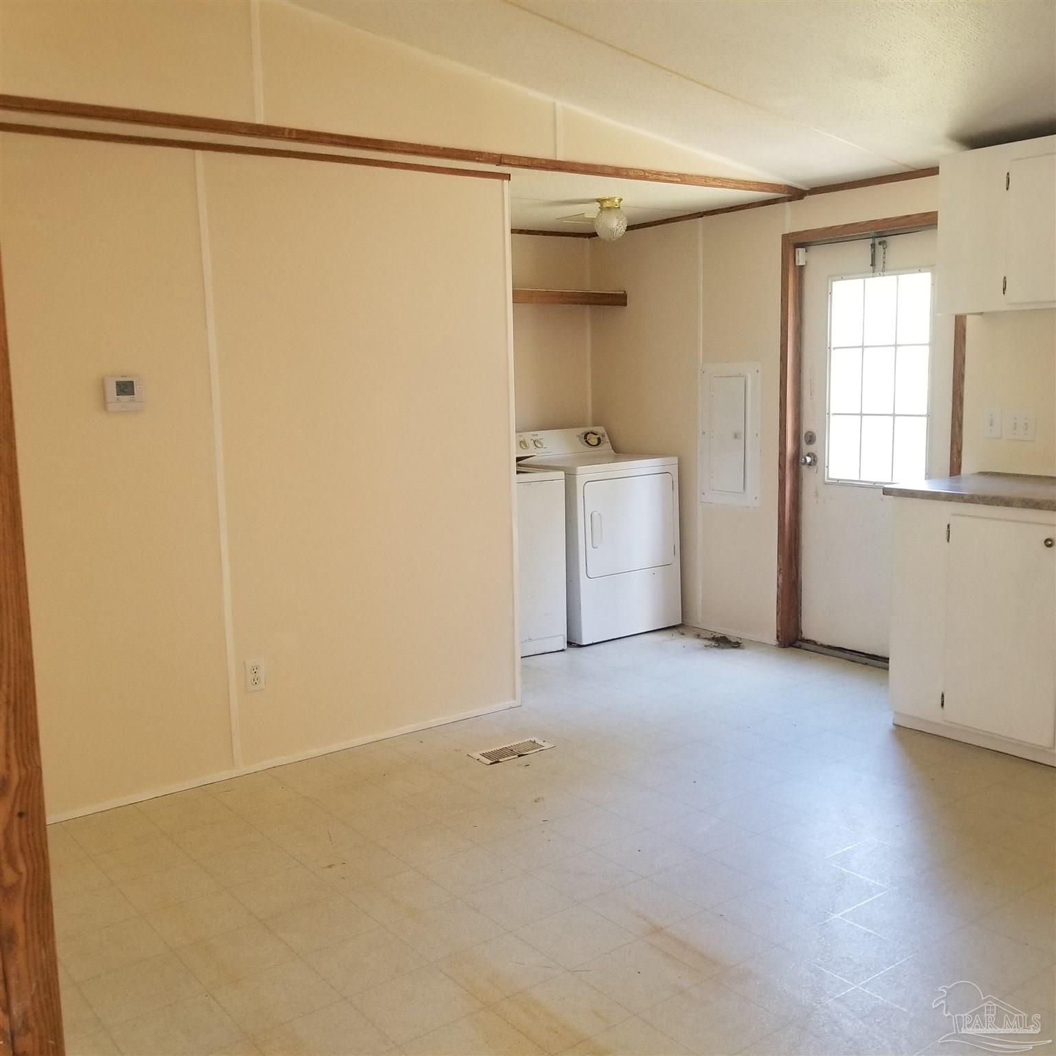 5312 Avon Road Pensacola, FL 32507 - Photo 6 of 12 Gallery Image 6