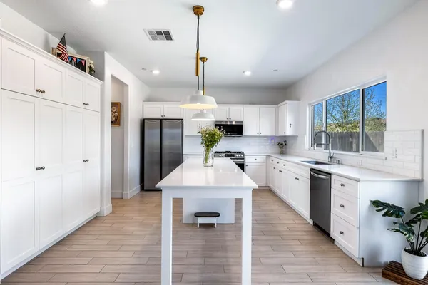 $489,000 | 246 Huntington Avenue South, Madera, CA 93636