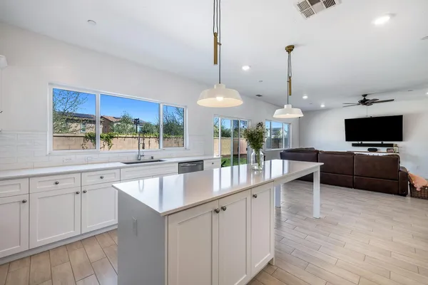 $489,000 | 246 Huntington Avenue South, Madera, CA 93636