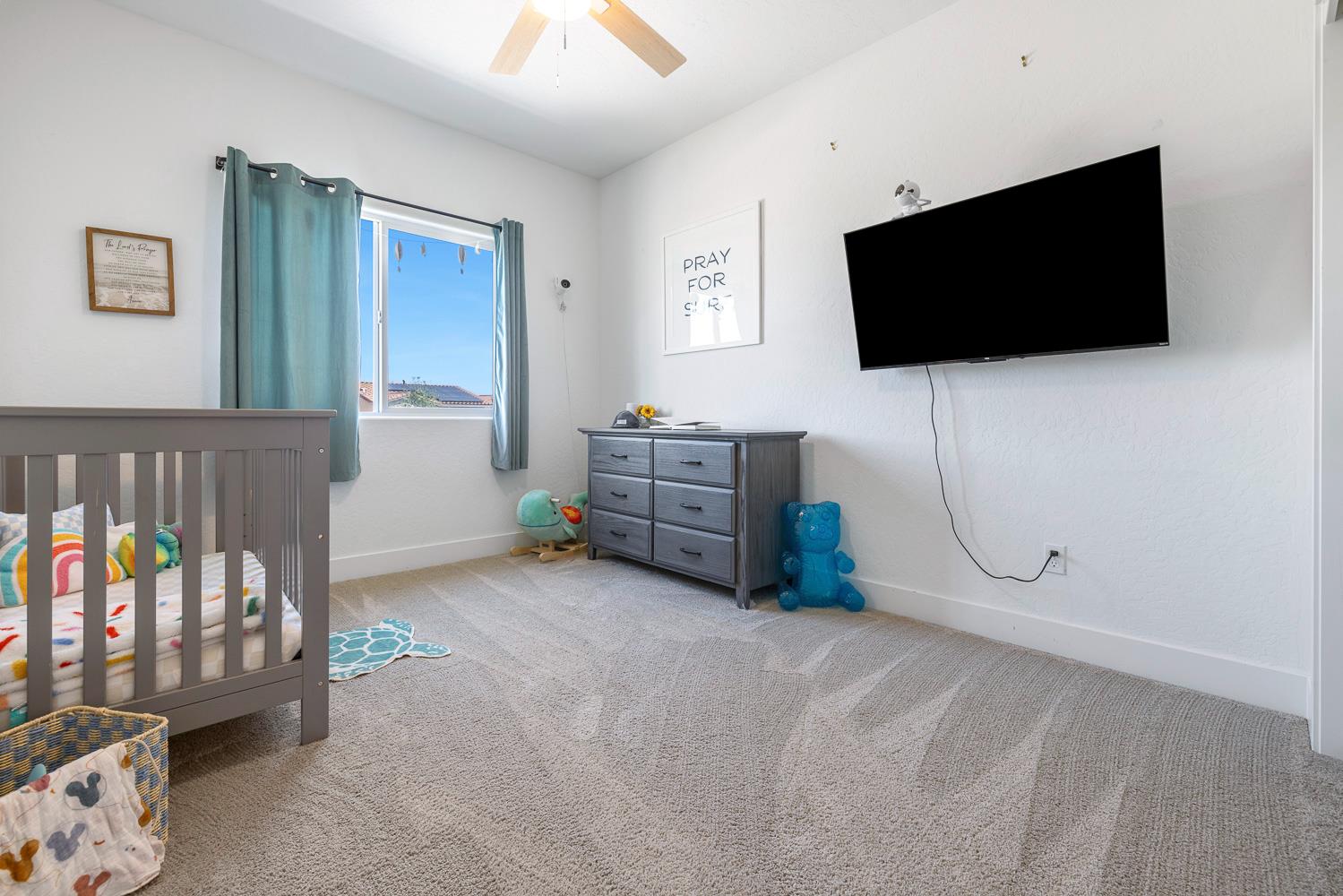 246 Huntington Avenue South Madera, CA 93636 - Photo 16 of 32 Bedroom #1 upstairs