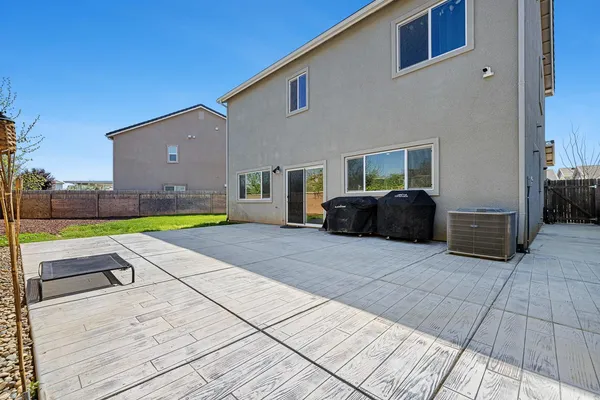 $489,000 | 246 Huntington Avenue South, Madera, CA 93636