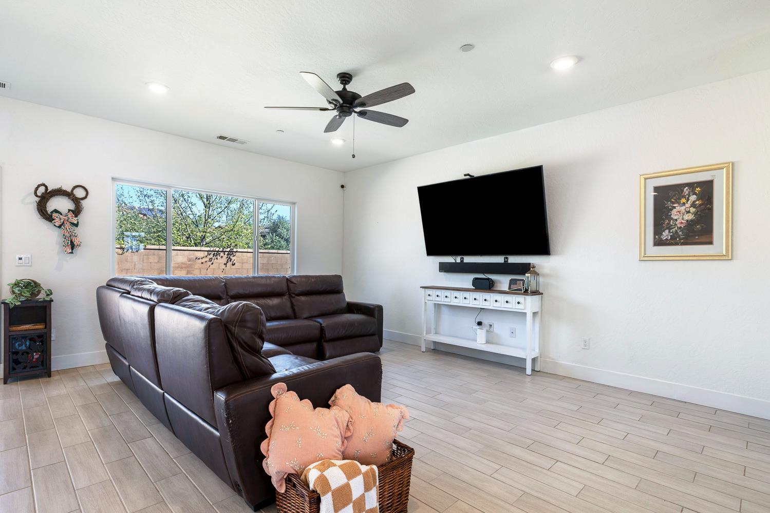 246 Huntington Avenue South Madera, CA 93636 - Photo 8 of 32