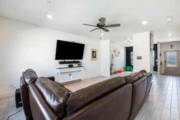 $489,000 | 246 Huntington Avenue South, Madera, CA 93636