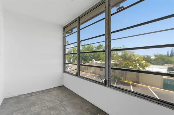 a view of a large window with an outdoor view