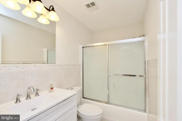 $845,000 | 10217 McKean Court, Great Falls, VA 22066