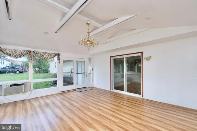 $845,000 | 10217 McKean Court, Great Falls, VA 22066