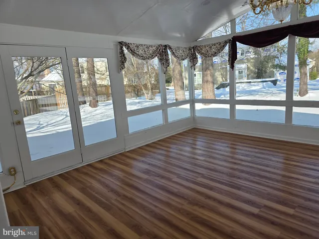 $845,000 | 10217 McKean Court, Great Falls, VA 22066