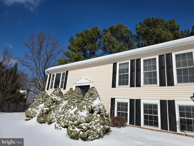 $845,000 | 10217 McKean Court, Great Falls, VA 22066