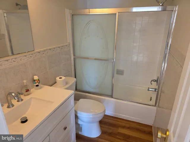 $845,000 | 10217 McKean Court, Great Falls, VA 22066