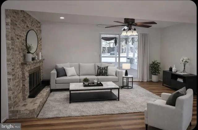 $845,000 | 10217 McKean Court, Great Falls, VA 22066