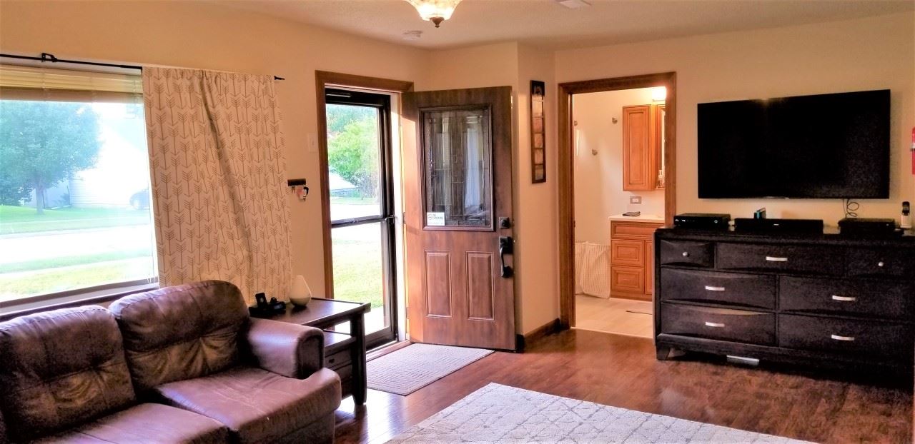 310 Sycamore Street Riverside, IA 52327 - Photo 6 of 21 Gallery Image 6