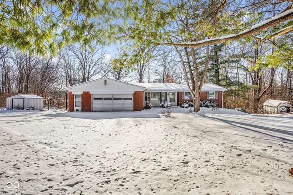 $279,900 | 191 East Lakeview Drive, Nineveh, IN 46164