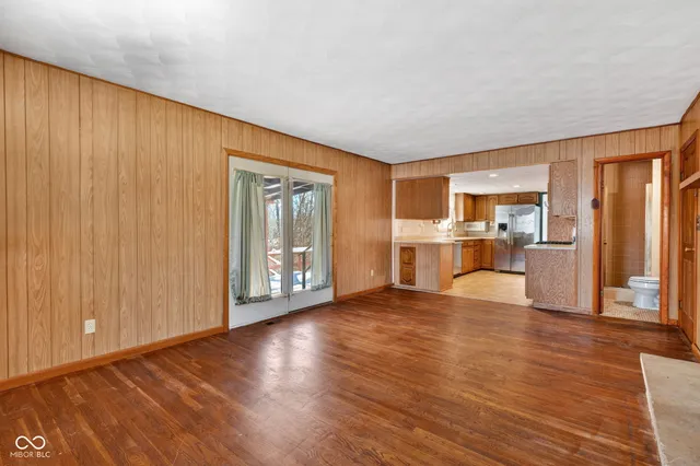 $279,900 | 191 East Lakeview Drive, Nineveh, IN 46164