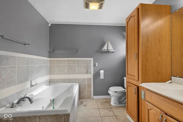 $279,900 | 191 East Lakeview Drive, Nineveh, IN 46164