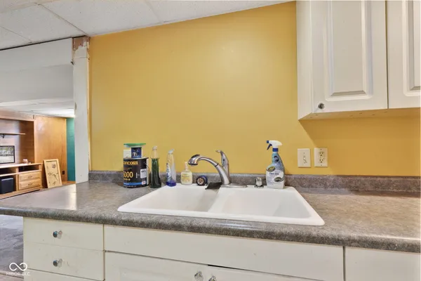 $279,900 | 191 East Lakeview Drive, Nineveh, IN 46164