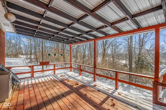 $279,900 | 191 East Lakeview Drive, Nineveh, IN 46164