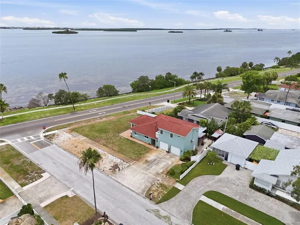 $1,245,000 | 1963 Edgewater Drive, Clearwater, FL 33755